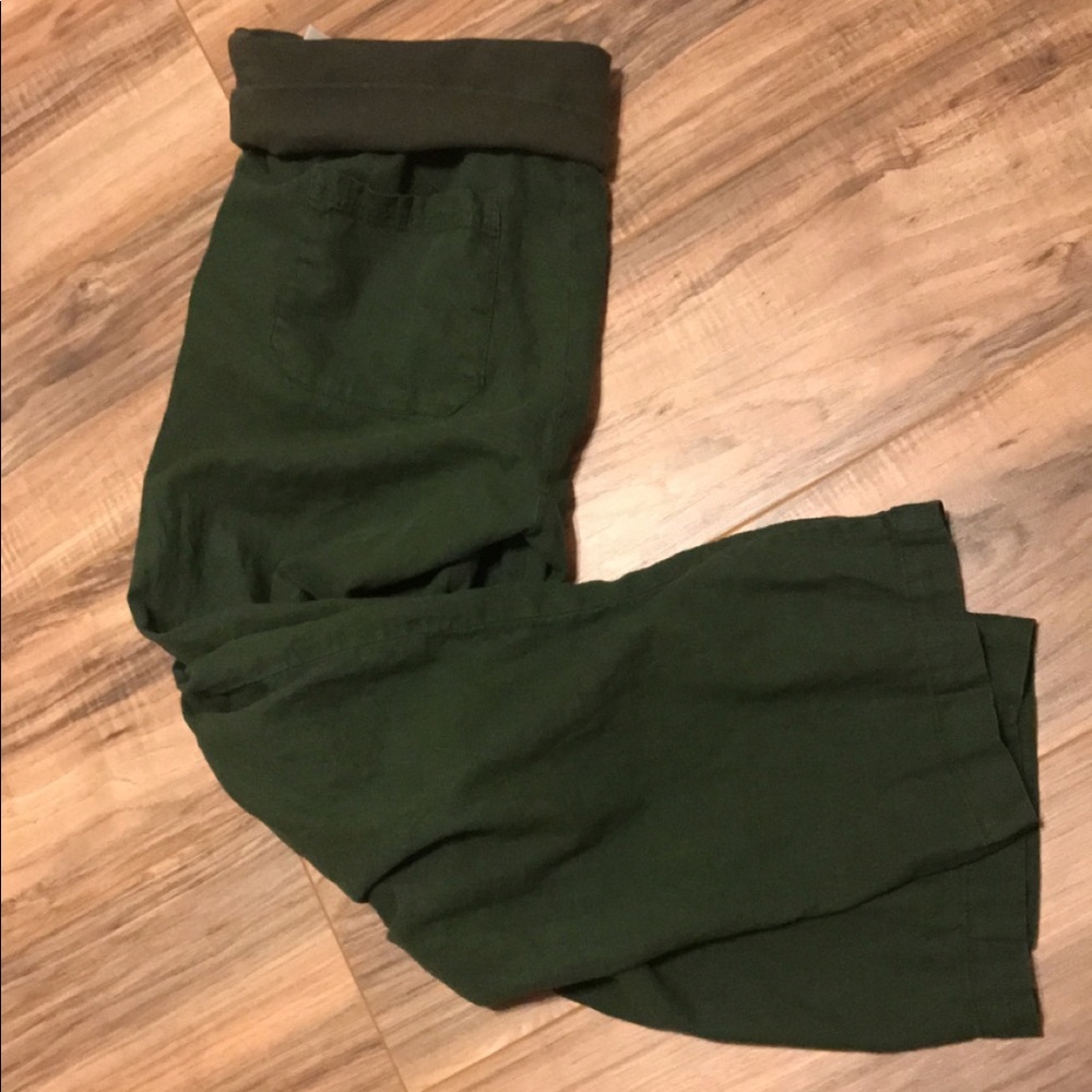 Green linen pants